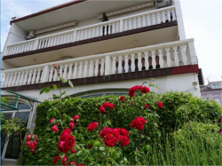 Apartamenty Villa Vesna - Family house apartments Crikvenica