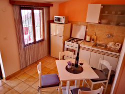 Apartamenty LUČIĆ  Ivan Dolac (Wyspa Hvar)