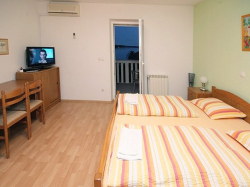 Apartamenty Pansion Krivic Kaštel Gomilica