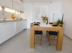 Apartamenty Roščić Podgora