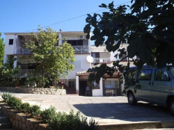 Apartamenty DADO Starigrad (Paklenica)