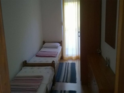 Apartamenty Vir  - apartman slobodan od 22.8. Vir (Wyspa Vir)