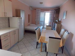 Apartments Vivien Kustici (Island Pag)